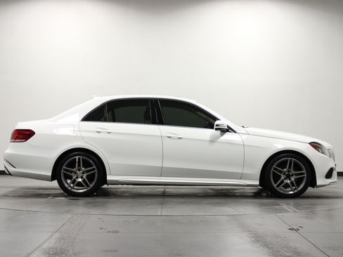 Used 2015 Mercedes-Benz E 350 4MATIC Sedan image 3