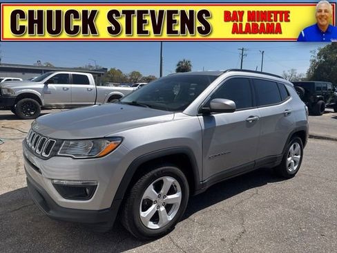 Used 2020 Jeep Compass Latitude image 1