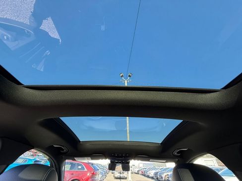 Used 2022 Mercedes-Benz GLC 300 image 23