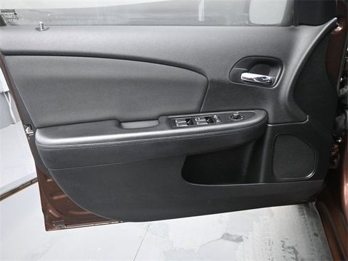 Used 2012 Chrysler 200 Touring image 12