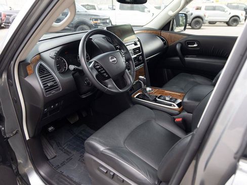 Used 2023 Nissan Armada SL w/ Captain's Chairs Package AWD/4WD image 10