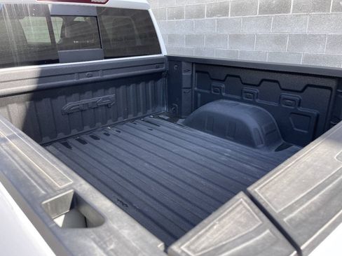 Used 2022 GMC Sierra 1500 AT4 w/ AT4 Preferred Package AWD/4WD image 21