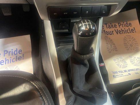 Used 2010 Ford Focus SES image 26