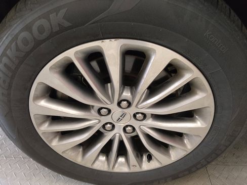 Used 2016 Lincoln MKX Select w/ Climate Package image 31