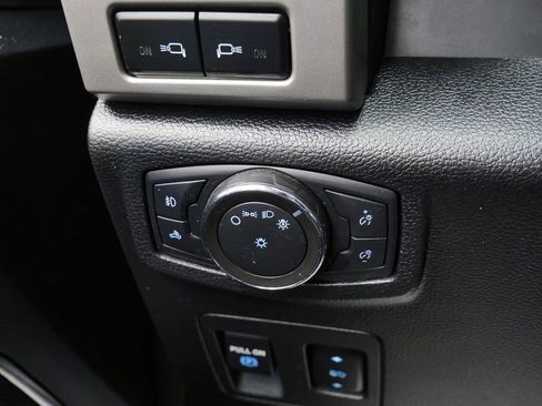 Used 2020 Ford F150 Lariat w/ Equipment Group 502A Luxury AWD/4WD image 27
