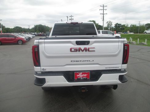 Used 2024 GMC Sierra 2500 Denali w/ Denali Reserve Package AWD/4WD image 8