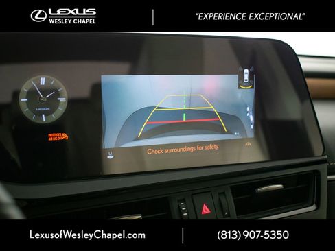 Used 2024 Lexus ES 350 w/ Premium Package image 37