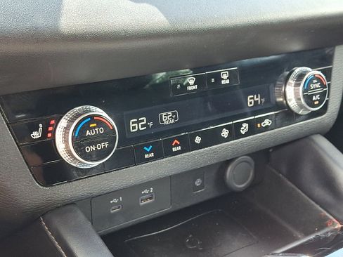 Used 2022 Mitsubishi Outlander SEL image 18