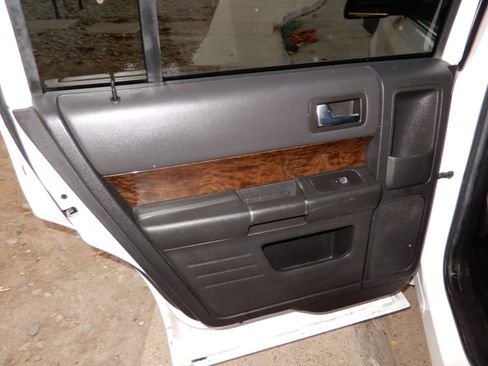 Used 2019 Ford Flex Limited image 17