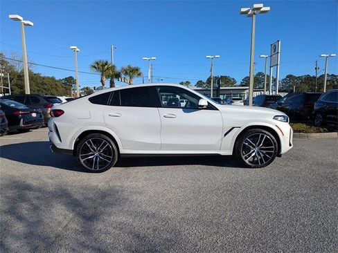 New 2026 BMW X6 xDrive40i image 4