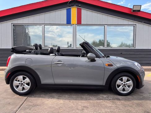 Used 2019 MINI Cooper Convertible w/ Signature Upholstery Package image 7