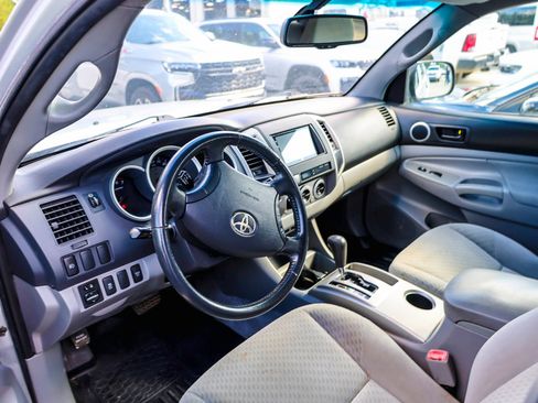 Used 2009 Toyota Tacoma PreRunner RWD image 3