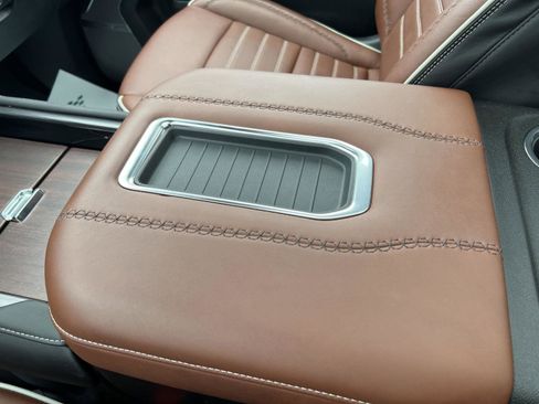 Used 2023 GMC Yukon Denali Ultimate AWD/4WD image 42