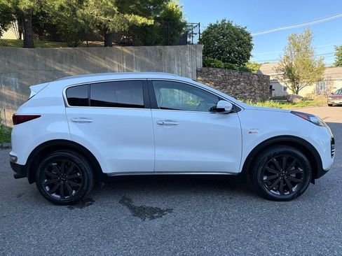 Used 2019 Kia Sportage EX w/ EX Sport Appearance Package AWD/4WD image 6
