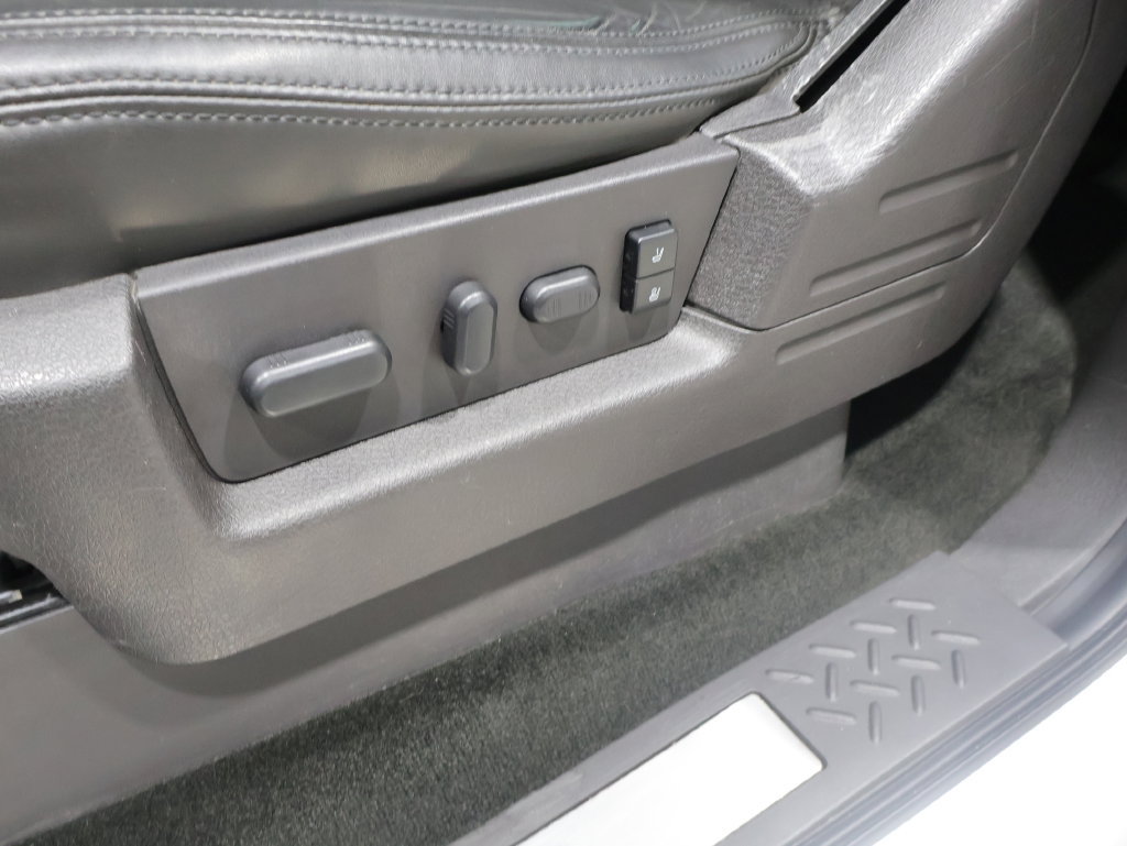 Used 2013 Ford F150 Platinum AWD/4WD image 21