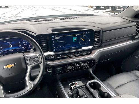 Used 2025 Chevrolet Silverado 1500 LTZ image 7