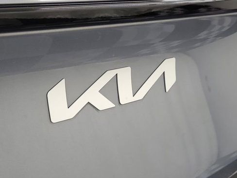 Used 2024 Kia Sportage EX FWD image 7