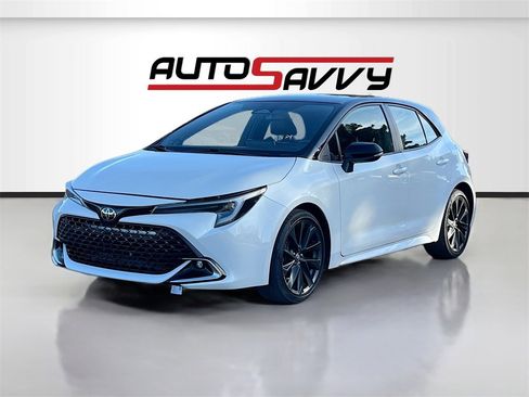 Used 2023 Toyota Corolla XSE image 3