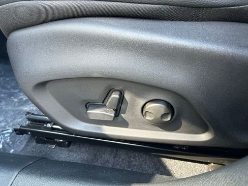 New 2026 Jeep Compass Trailhawk image 17