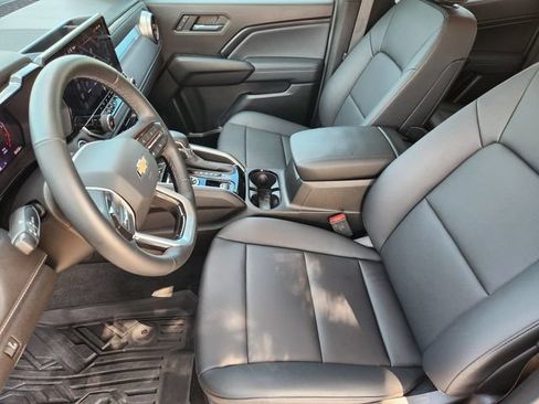 Used 2024 Chevrolet Colorado LT w/ LT Convenience Package III AWD/4WD image 13