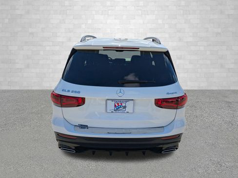 Used 2021 Mercedes-Benz GLB 250 4MATIC image 3