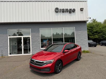 Used 2022 Volkswagen Jetta SE w/ Panoramic Sunroof Package