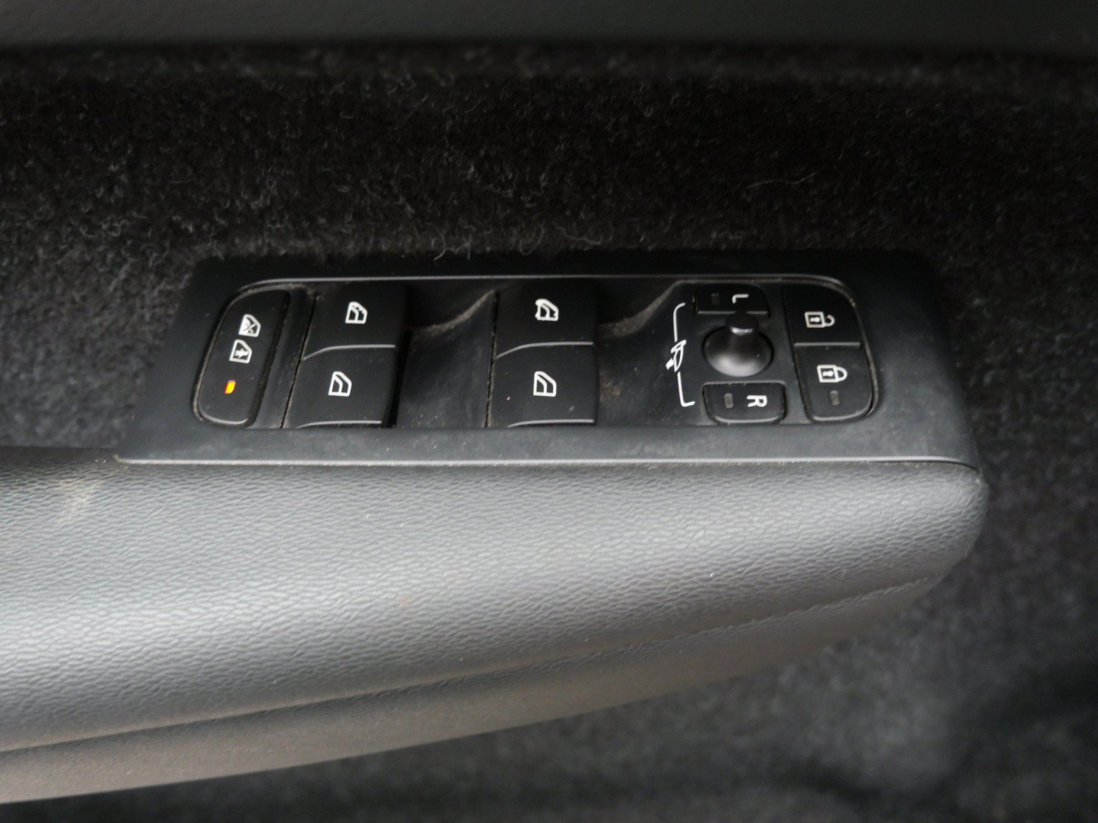 Used 2019 Volvo XC40 T5 Inscription AWD/4WD image 16