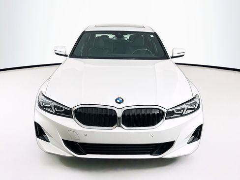 Used 2025 BMW 330i Sedan image 2