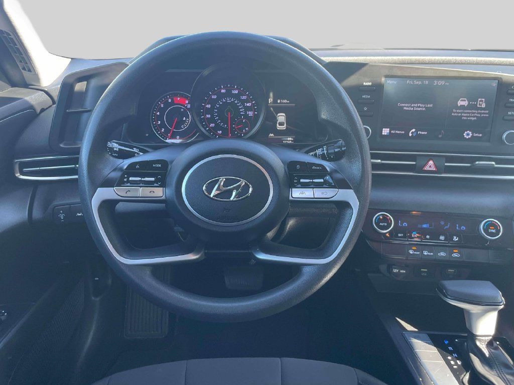 Used 2023 Hyundai Elantra SEL w/ Cargo Package FWD image 14