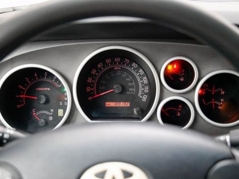 Used 2010 Toyota Tundra 4x4 Double Cab image 31