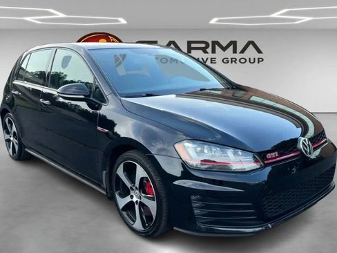 Used 2017 Volkswagen GTI SE image 7