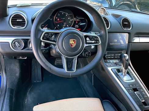 Used 2020 Porsche 718 Boxster RWD image 6