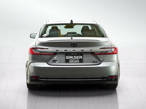 Used 2026 Toyota Camry XLE w/ Premium Plus Package AWD/4WD image 4
