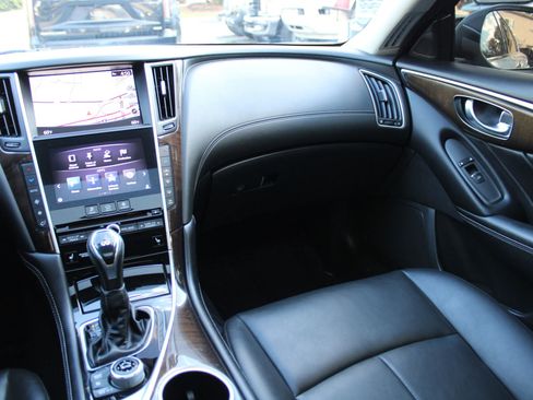 Used 2019 INFINITI Q50 Luxe w/ Essential Package (3.0T Luxe) image 16