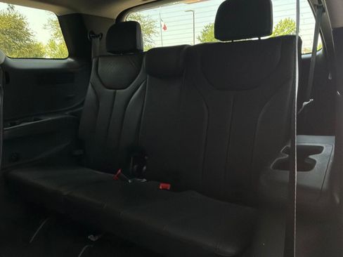 Used 2025 Hyundai Palisade SEL FWD image 13