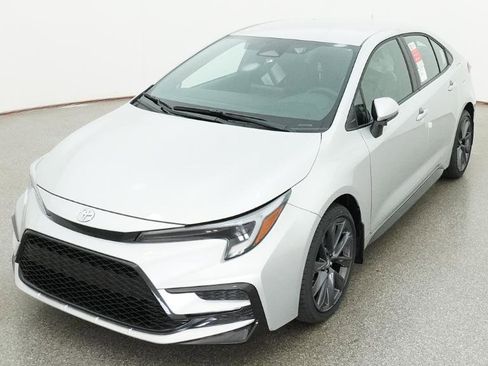 New 2026 Toyota Corolla SE FWD image 3