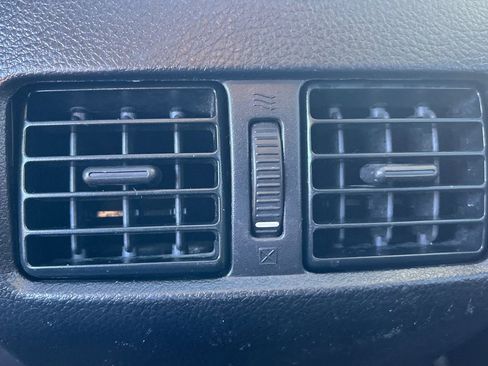 Used 2014 Subaru Outback 2.5i Limited image 19