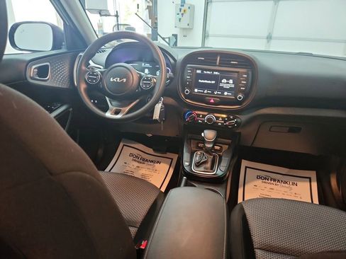 Certified 2025 Kia Soul LX FWD image 10