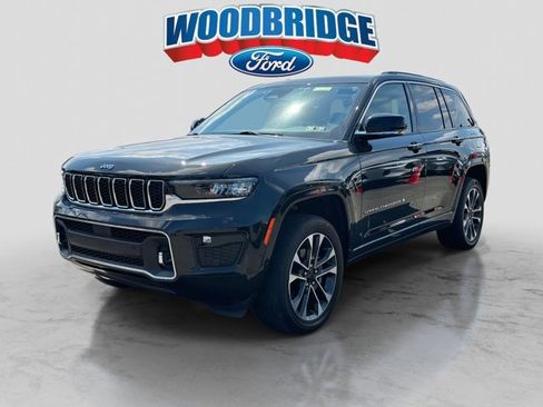 Used 2023 Jeep Grand Cherokee Overland w/ Luxury Tech Group IV image 2