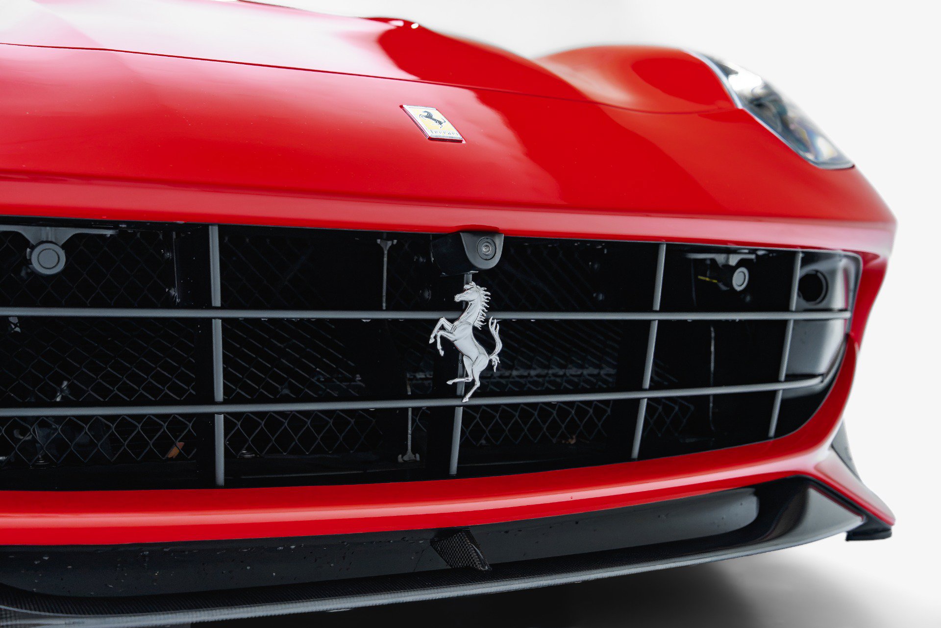 Used 2017 Ferrari F12 Berlinetta RWD image 32