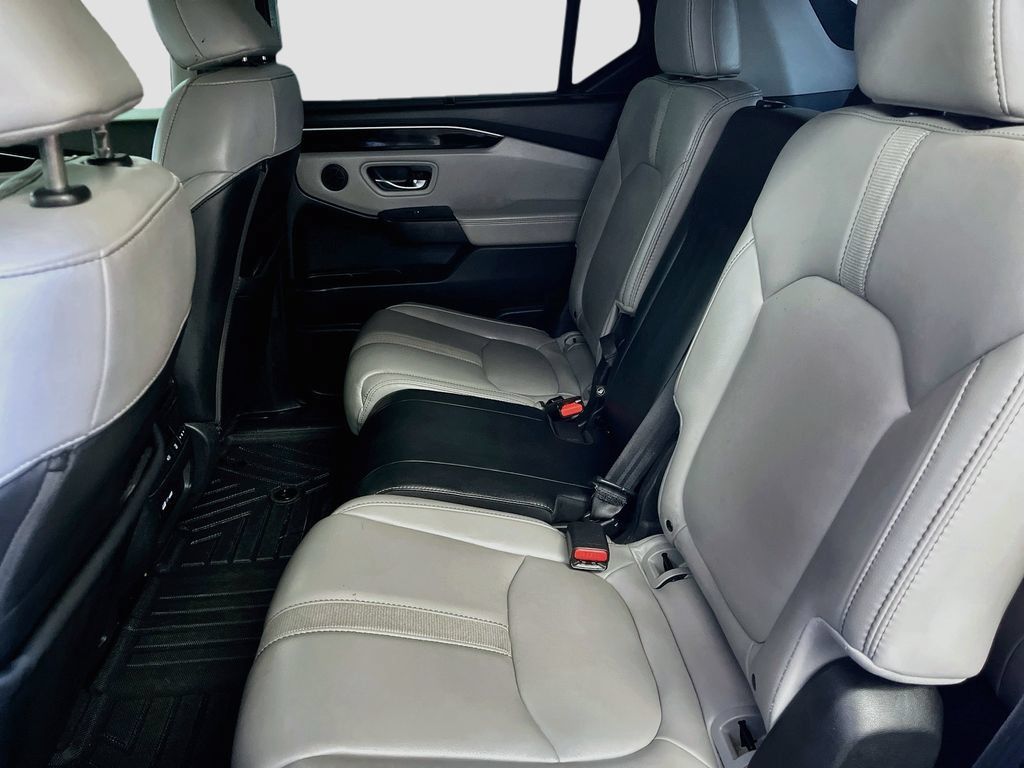 Used 2023 Honda Pilot Touring image 26