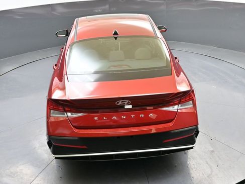 Certified 2025 Hyundai Elantra SEL FWD image 45
