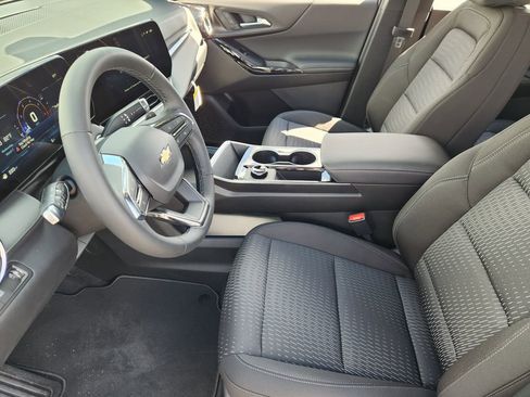 New 2026 Chevrolet Equinox LT w/ Safety and Technology Package FWD image 9