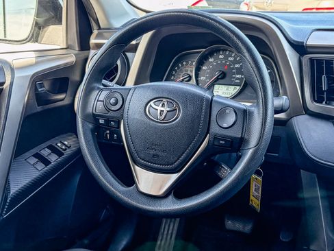 Used 2015 Toyota RAV4 LE image 14