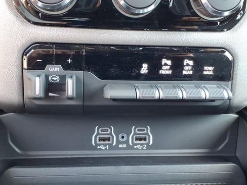 New 2026 RAM 1500 2WD Crew Cab image 7
