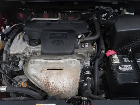 Used 2018 Toyota RAV4 XLE image 29