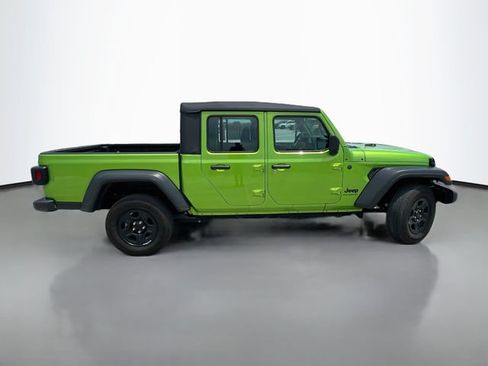 Used 2025 Jeep Gladiator Sport AWD/4WD image 9