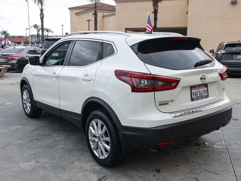 Used 2021 Nissan Rogue Sport SV image 8
