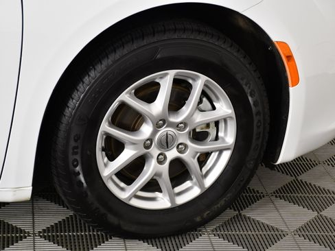 Used 2023 Chrysler Voyager LX FWD image 52