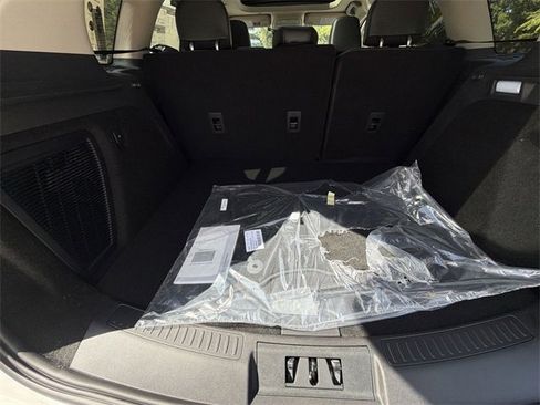 New 2026 Lincoln Corsair Premiere image 25